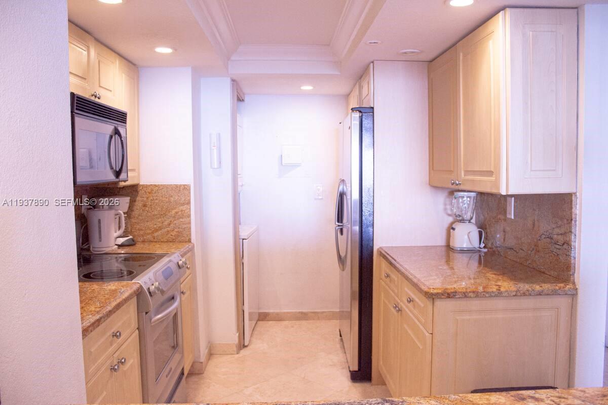 VENETIA CONDO - Residential