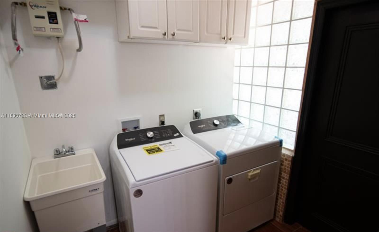 AMD PLAT OF SUNSET LAKE S - Residential