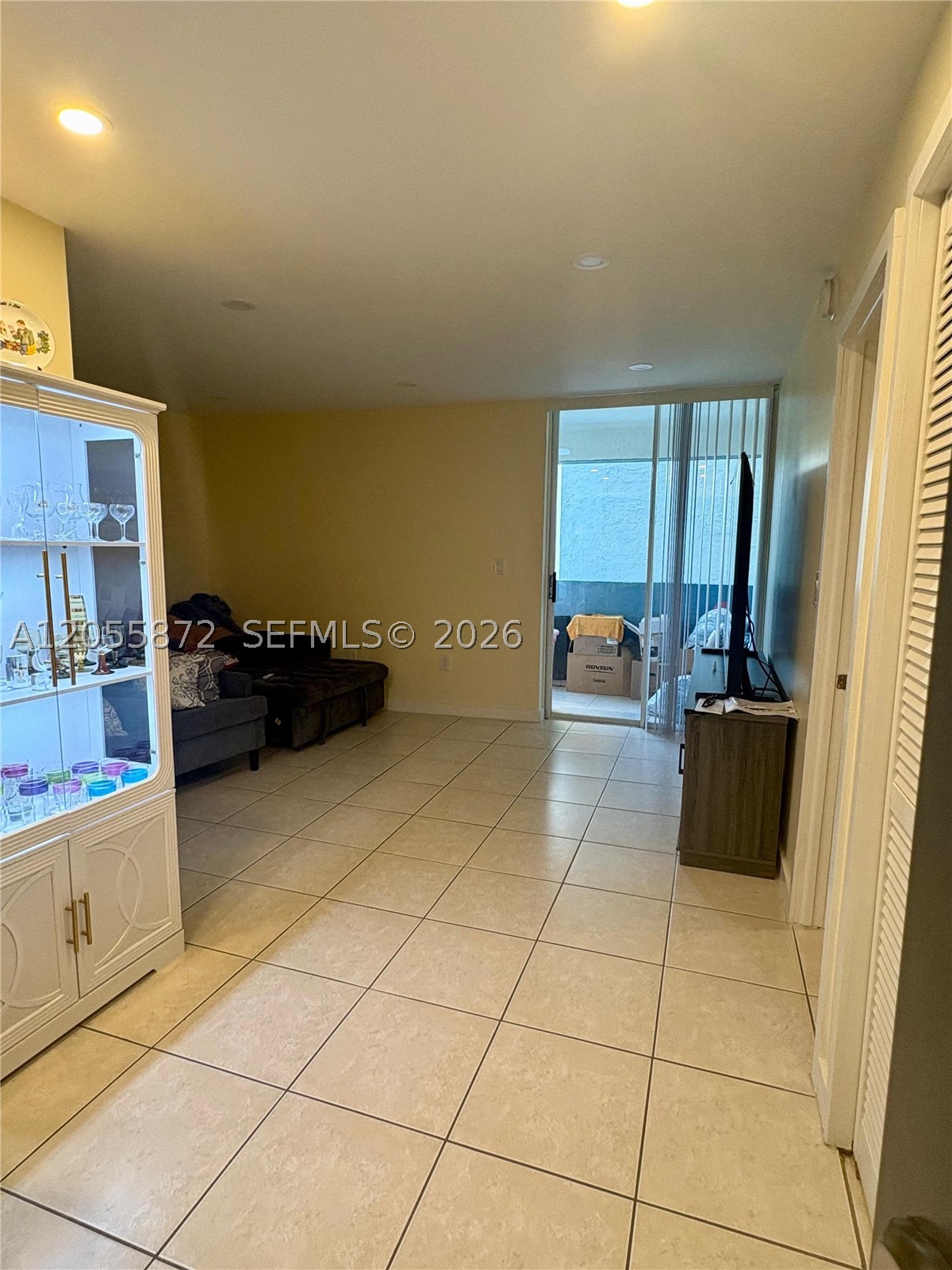 5050 CONDO - Residential