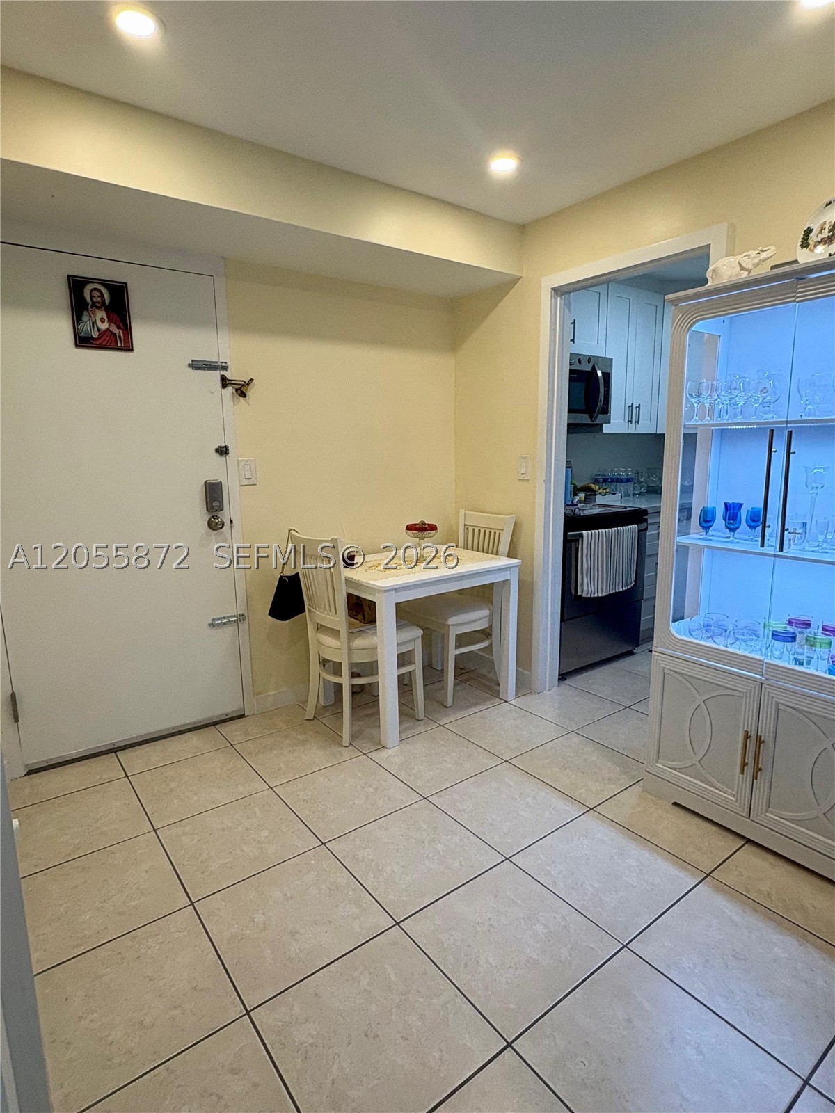 5050 CONDO - Residential
