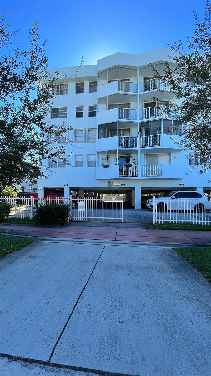 LISETTE CONDO - Residential