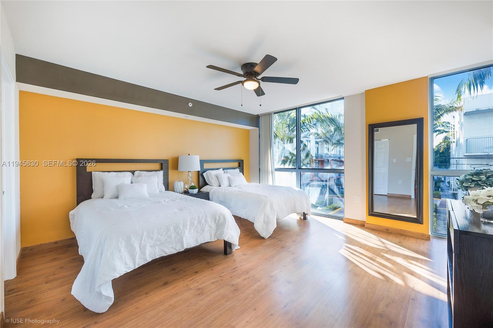 Hollywood Station - Residential