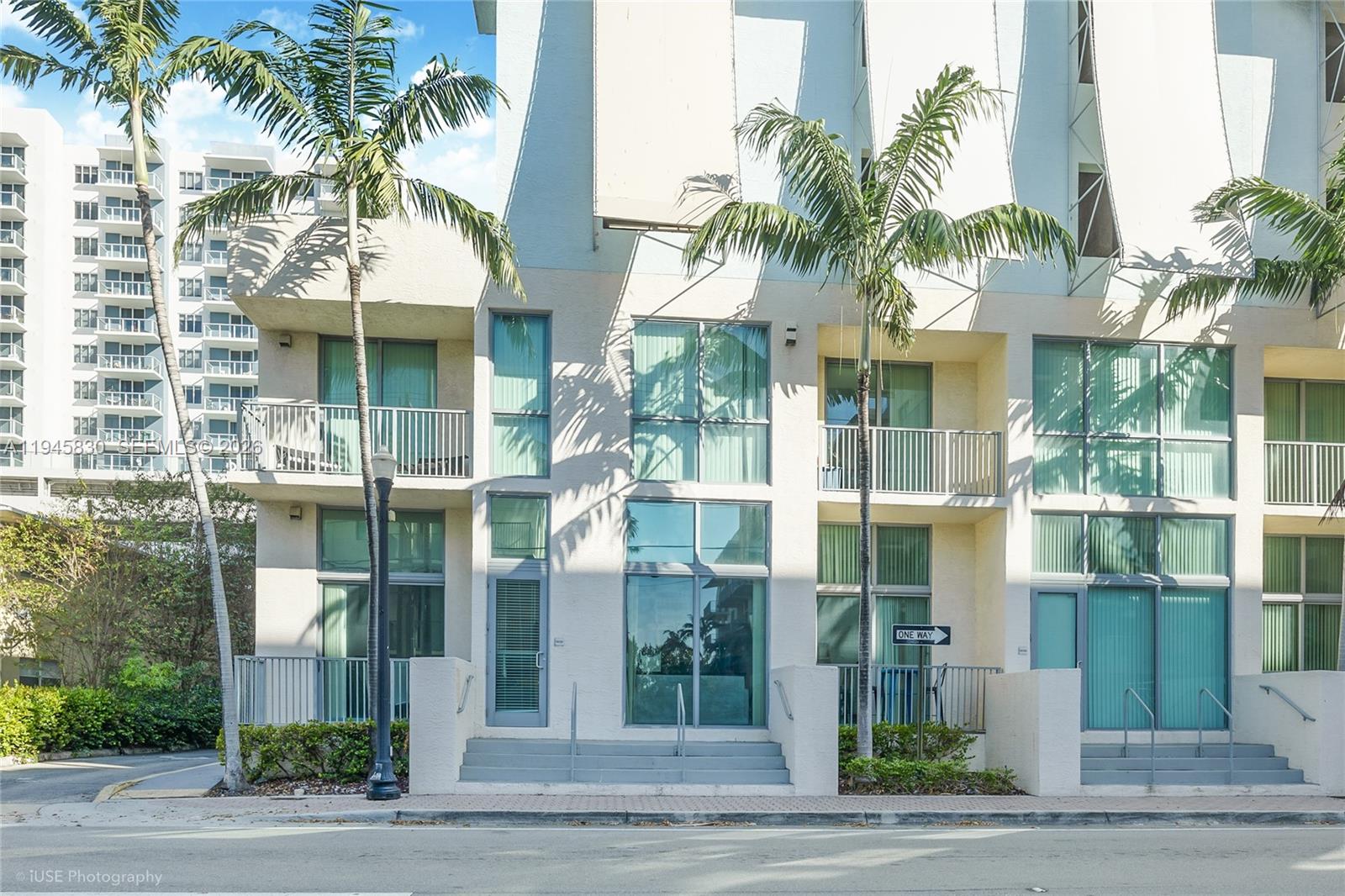 Hollywood Station - Residential