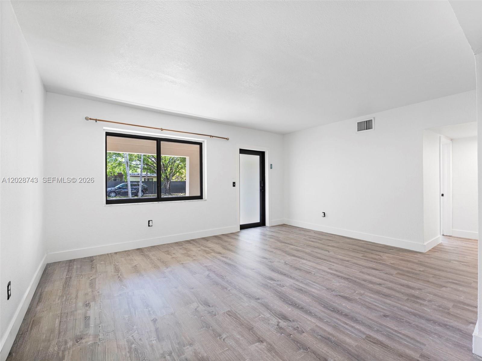 FREDERICK MANOR - Residential Lease
