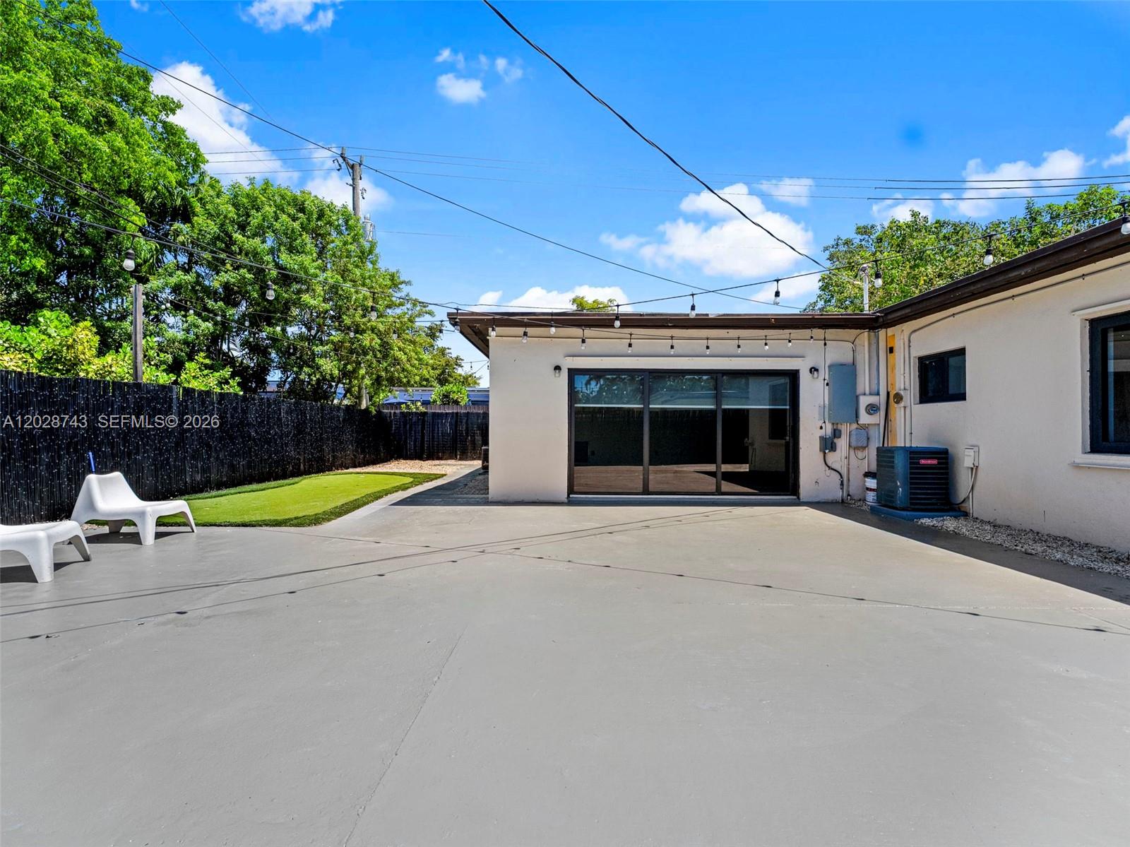 FREDERICK MANOR - Residential Lease