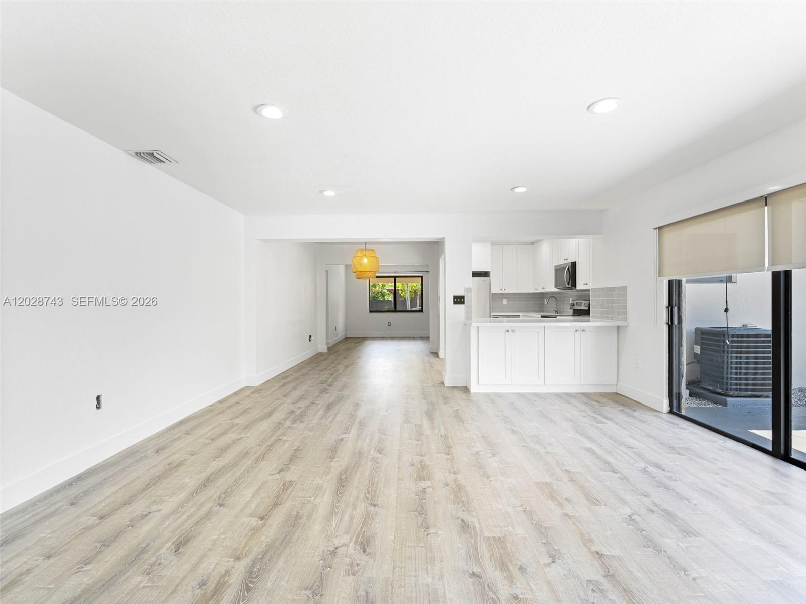 FREDERICK MANOR - Residential Lease