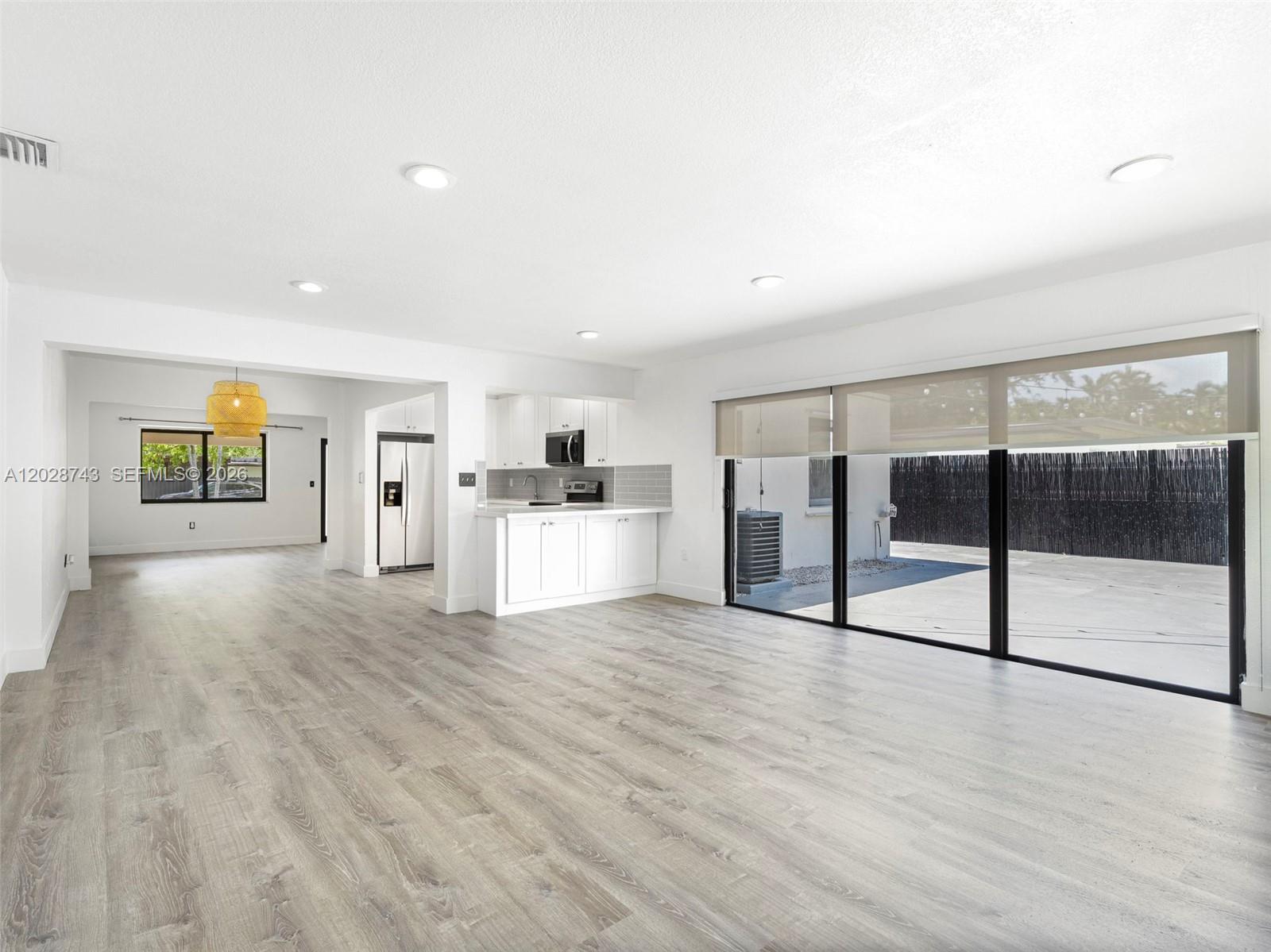 FREDERICK MANOR - Residential Lease