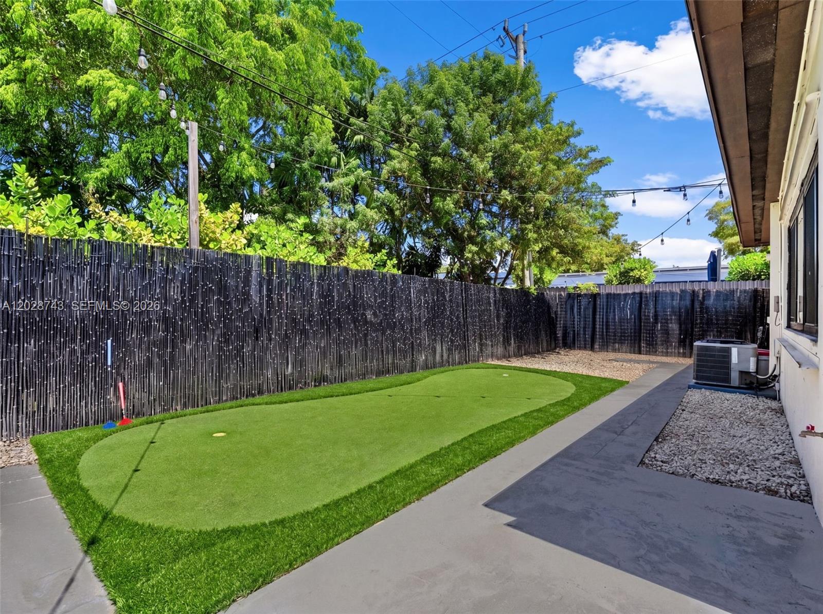 FREDERICK MANOR - Residential Lease