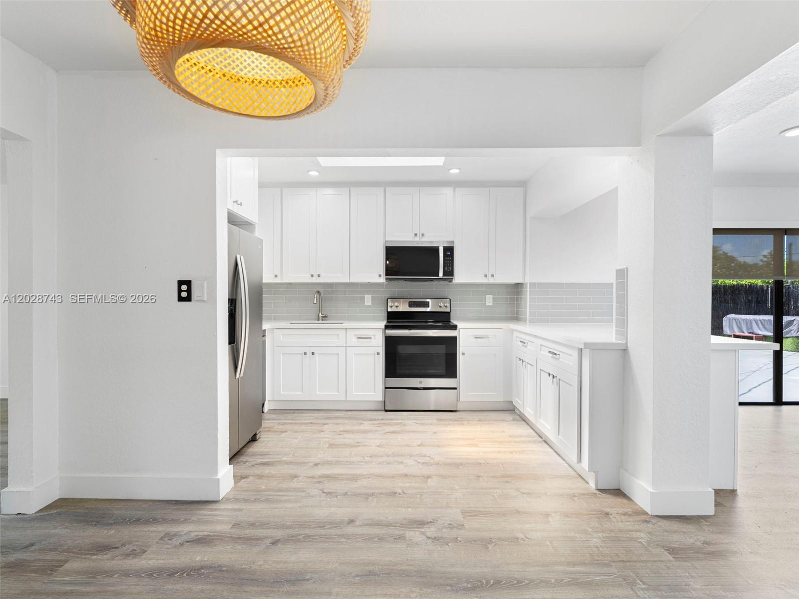 FREDERICK MANOR - Residential Lease