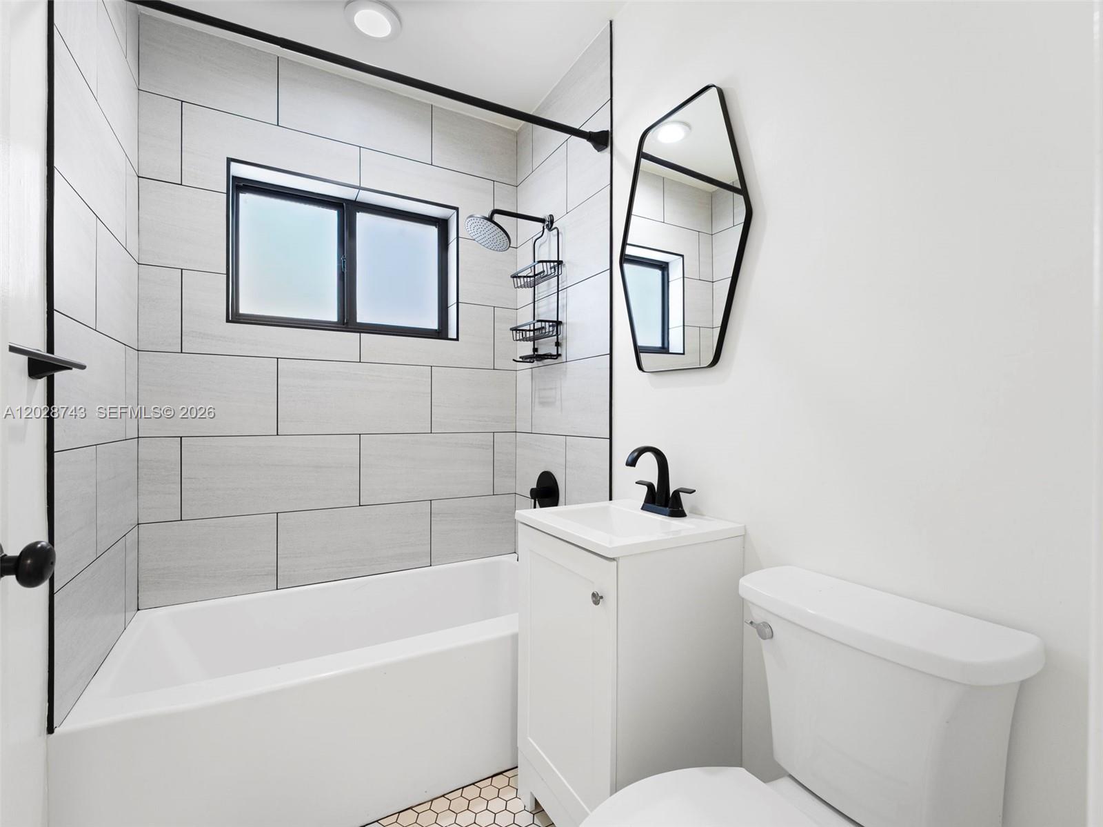 FREDERICK MANOR - Residential Lease