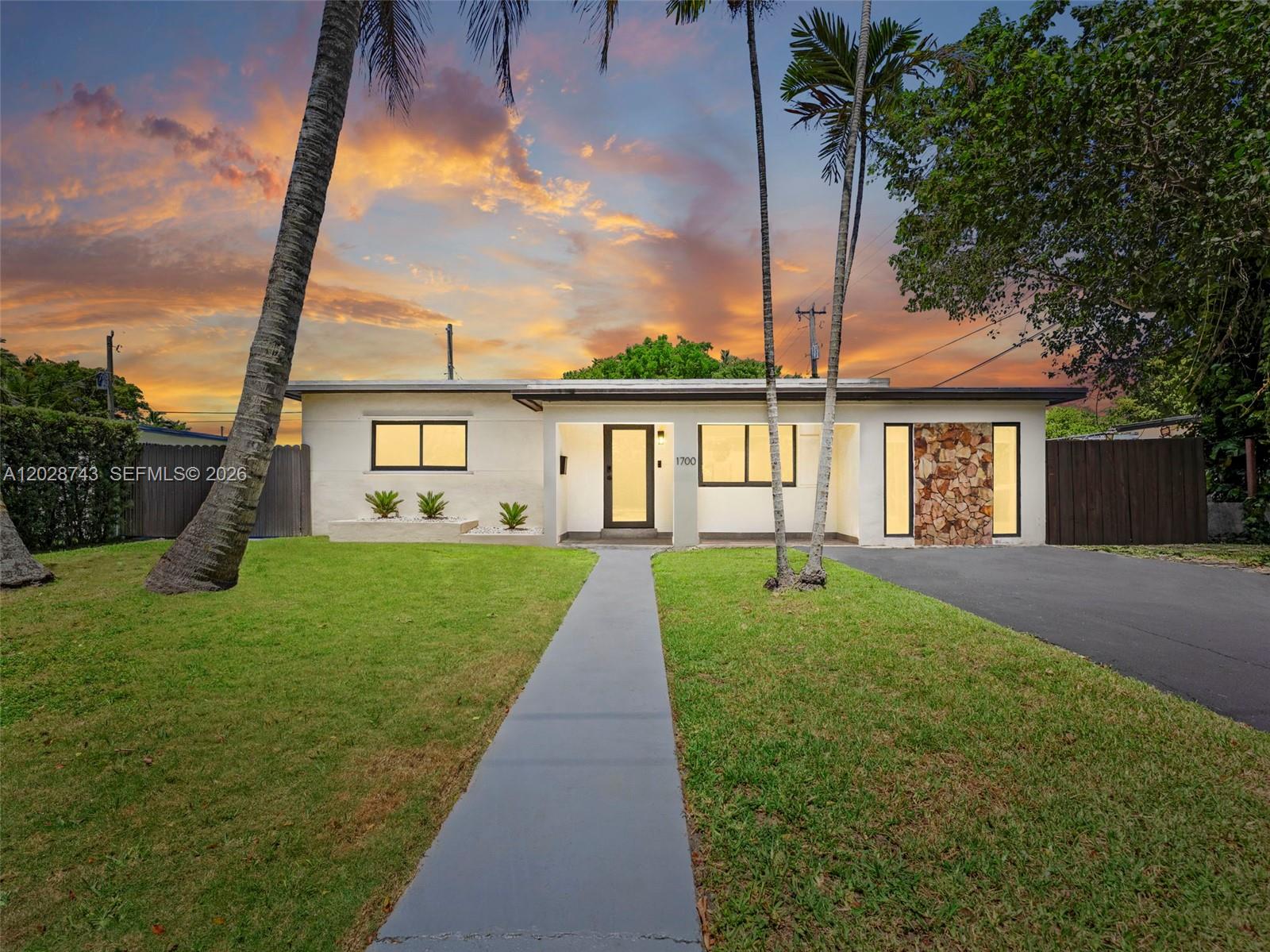 FREDERICK MANOR - Residential Lease
