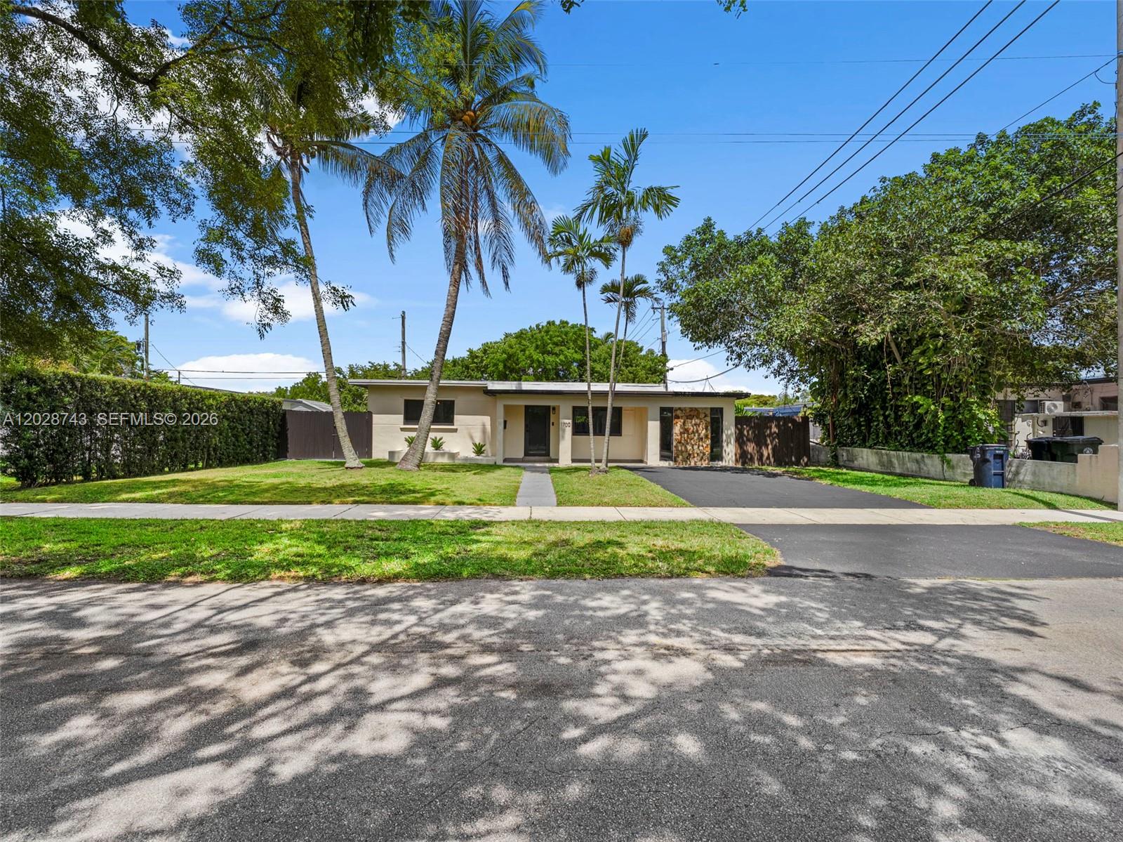 FREDERICK MANOR - Residential Lease