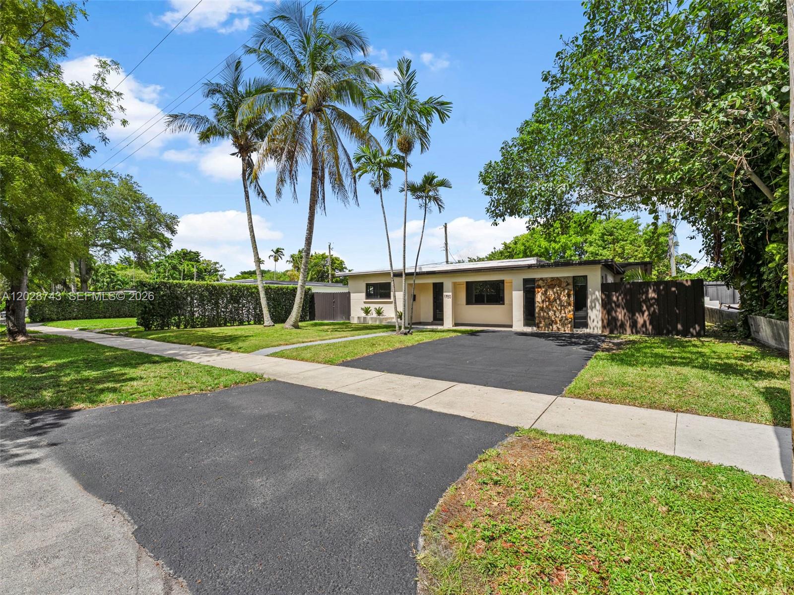 FREDERICK MANOR - Residential Lease