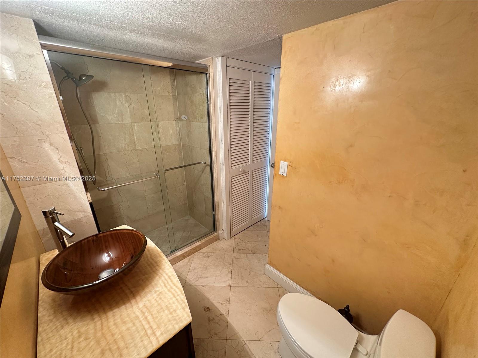COMMODORE PLAZA CONDO - Residential Lease