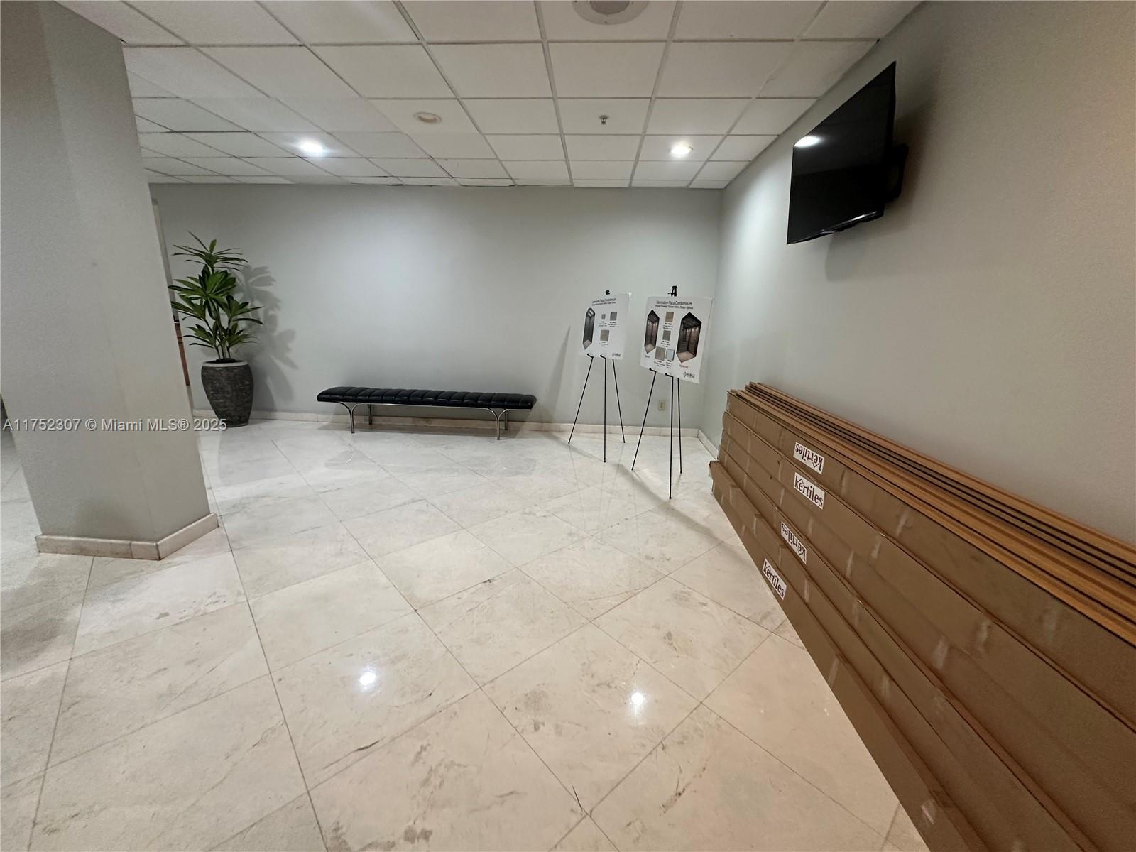 COMMODORE PLAZA CONDO - Residential Lease