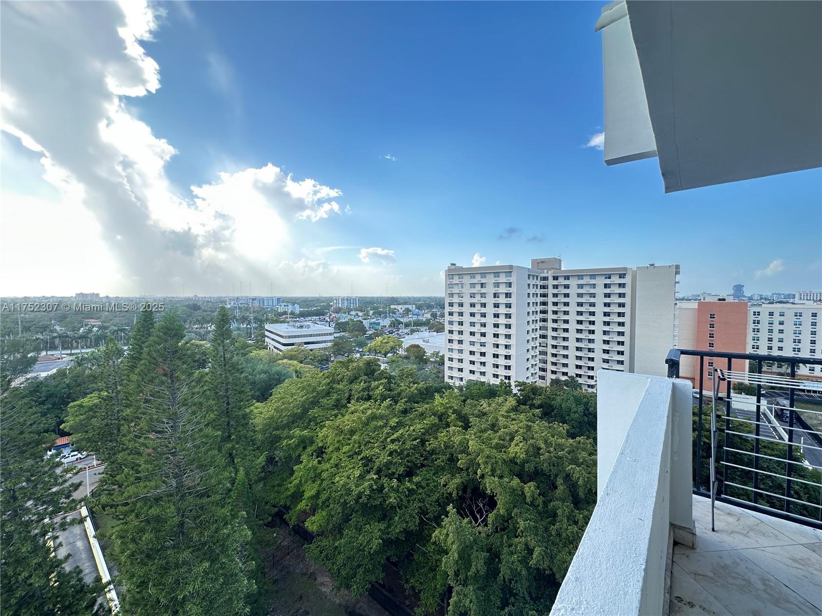 COMMODORE PLAZA CONDO - Residential Lease