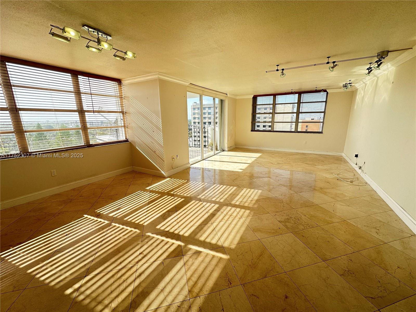 COMMODORE PLAZA CONDO - Residential Lease
