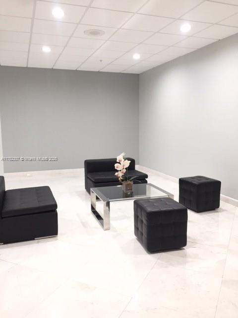 COMMODORE PLAZA CONDO - Residential Lease