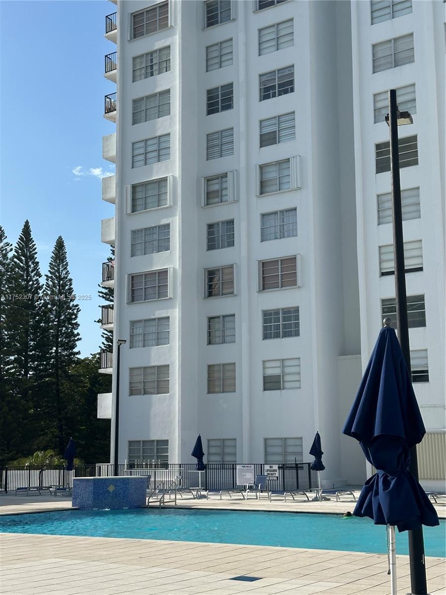 COMMODORE PLAZA CONDO - Residential Lease