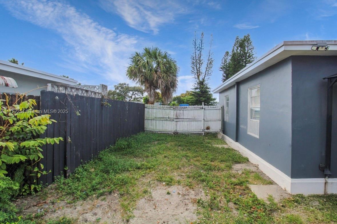 MIAMI GARDENS ESTATES SEC - Residential