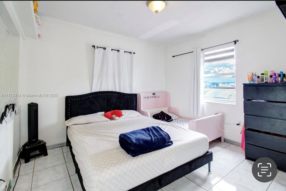MIAMI GARDENS ESTATES SEC - Residential