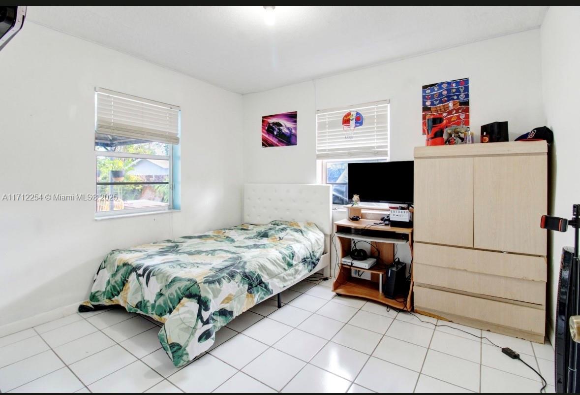 MIAMI GARDENS ESTATES SEC - Residential