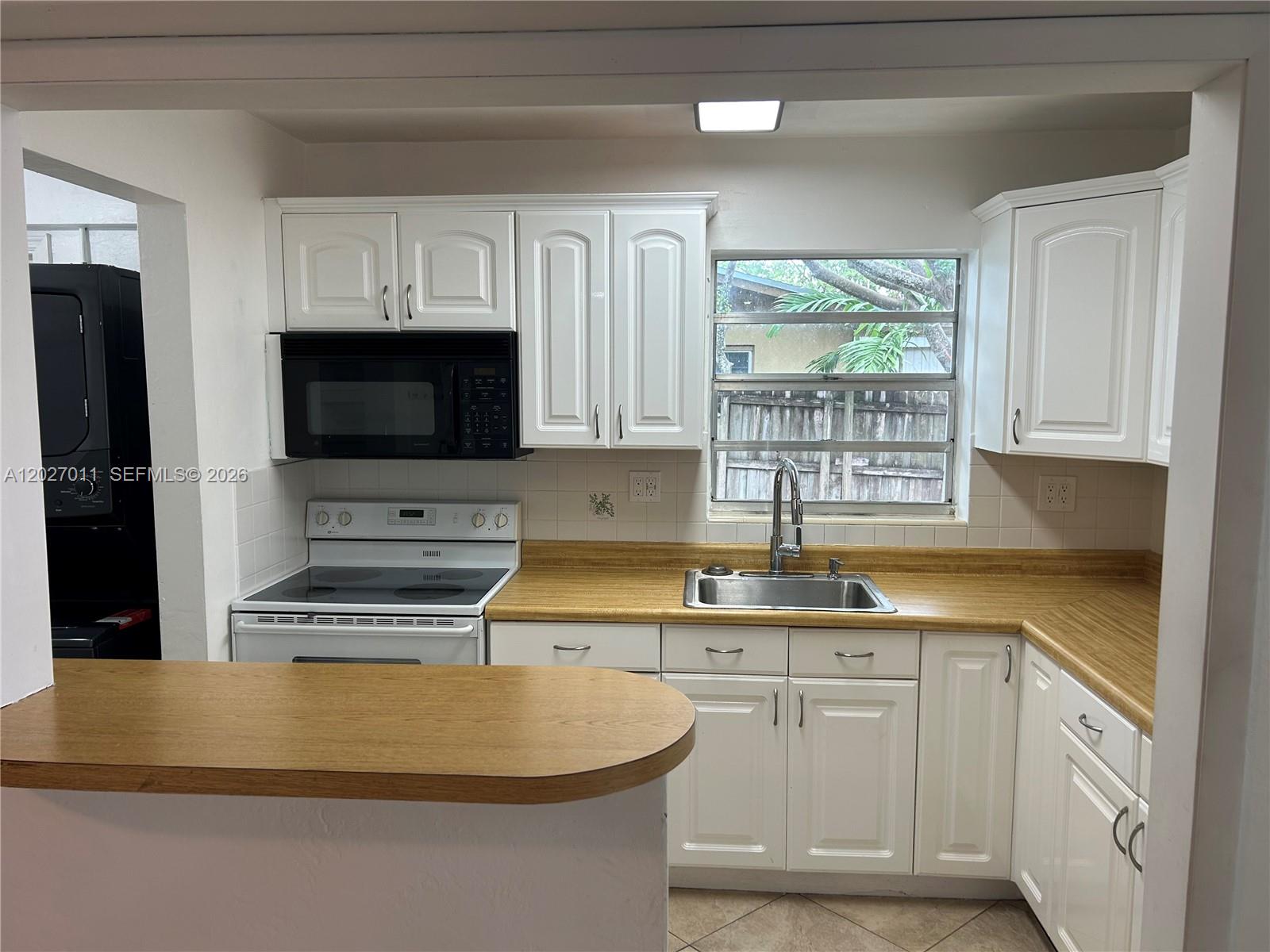 BENSON MANOR - Residential Lease