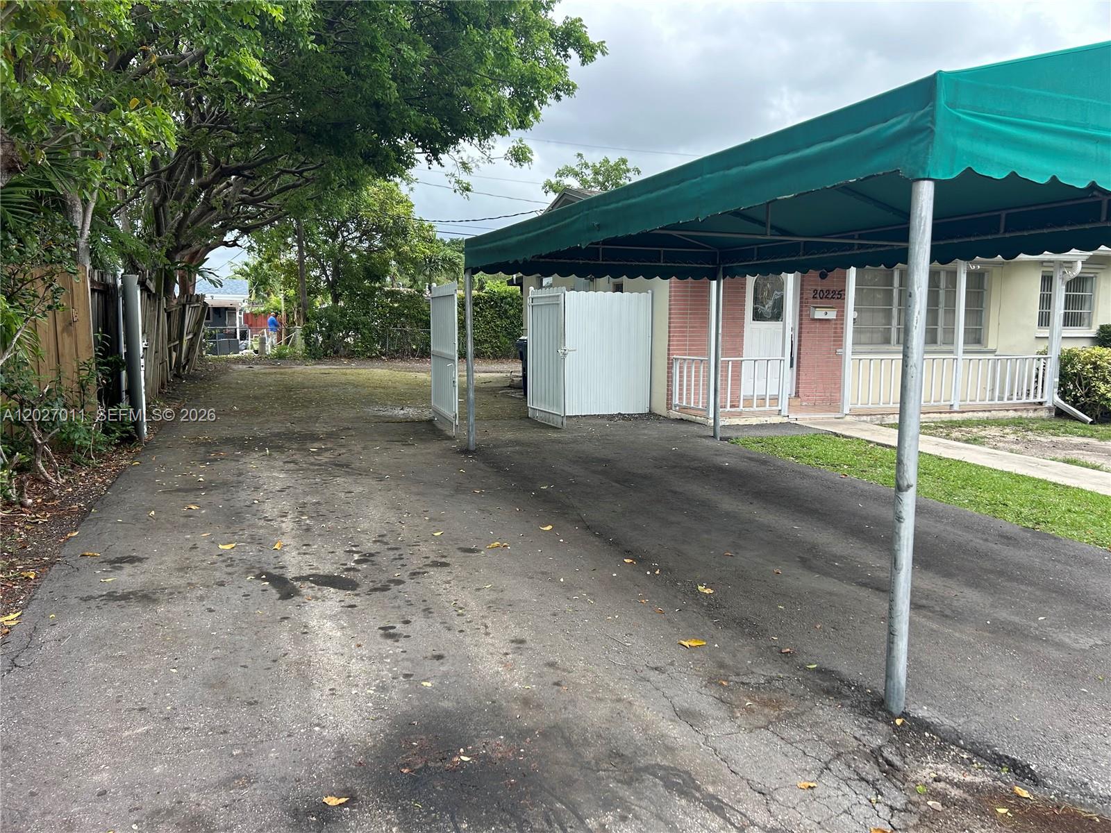 BENSON MANOR - Residential Lease