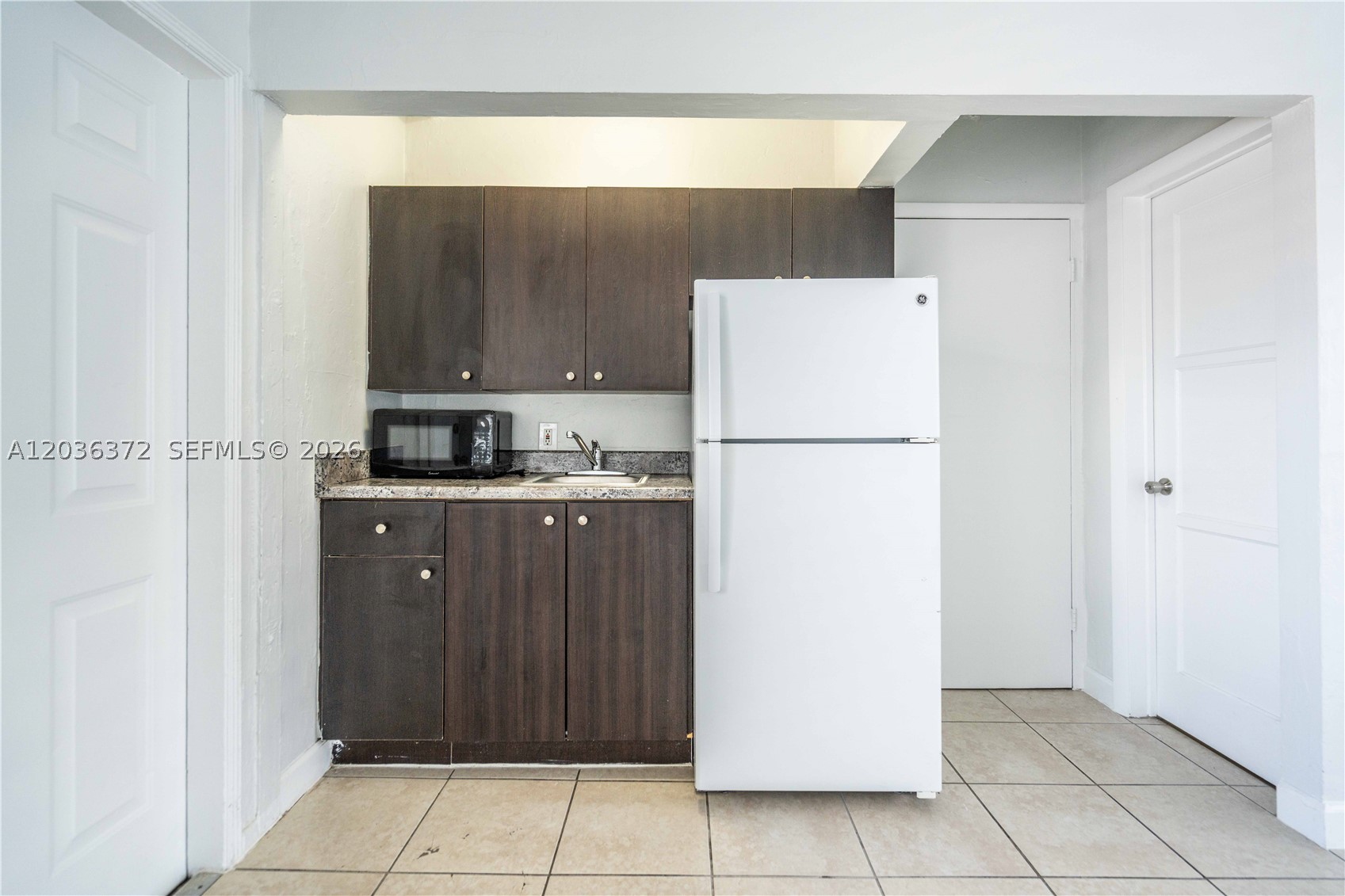 BEACH BAY SUB - Residential Lease