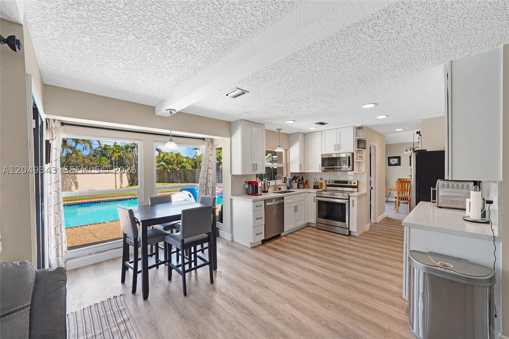 COUNTRY ADDRESS - Residential