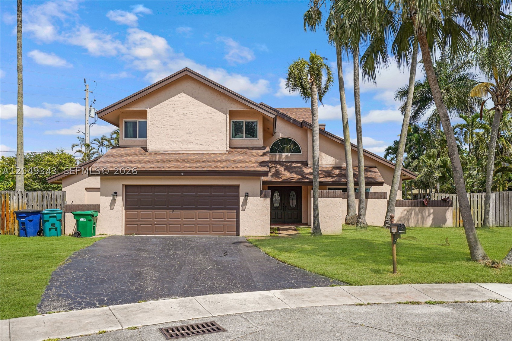 COUNTRY ADDRESS - Residential