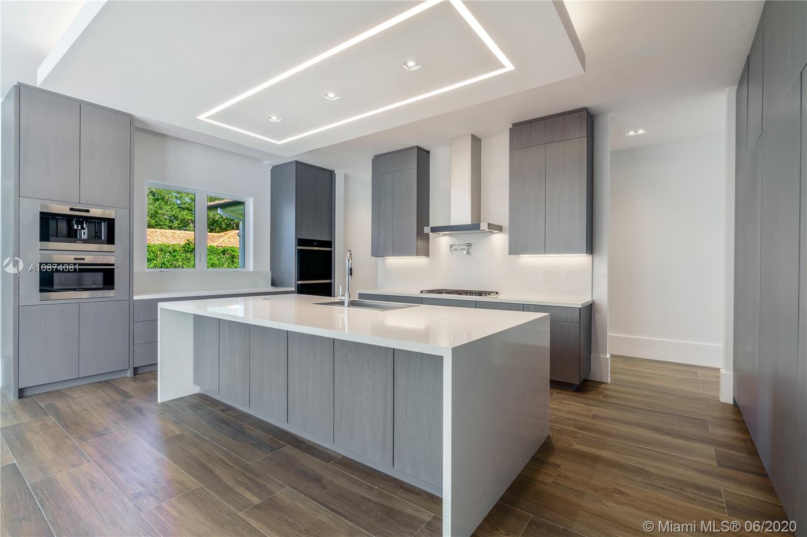 COLLINS ACRES - Residential