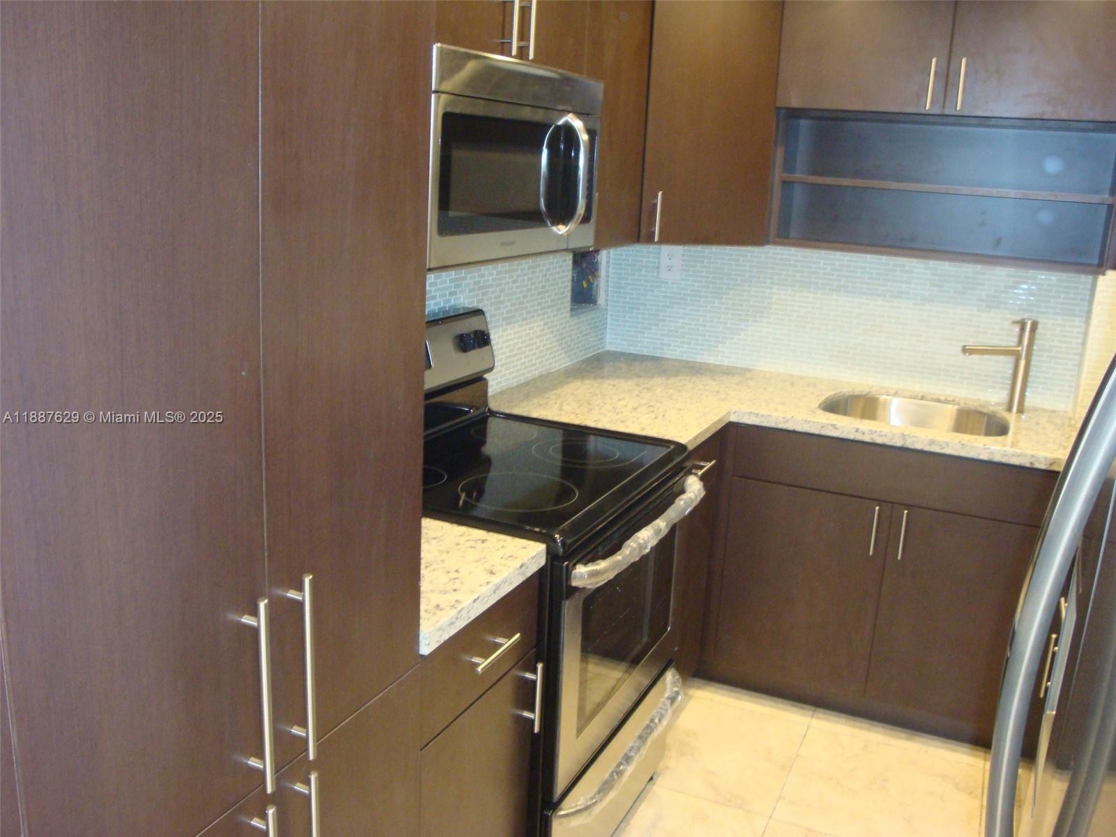 BAY PARK TOWERS CONDO - Residential Lease