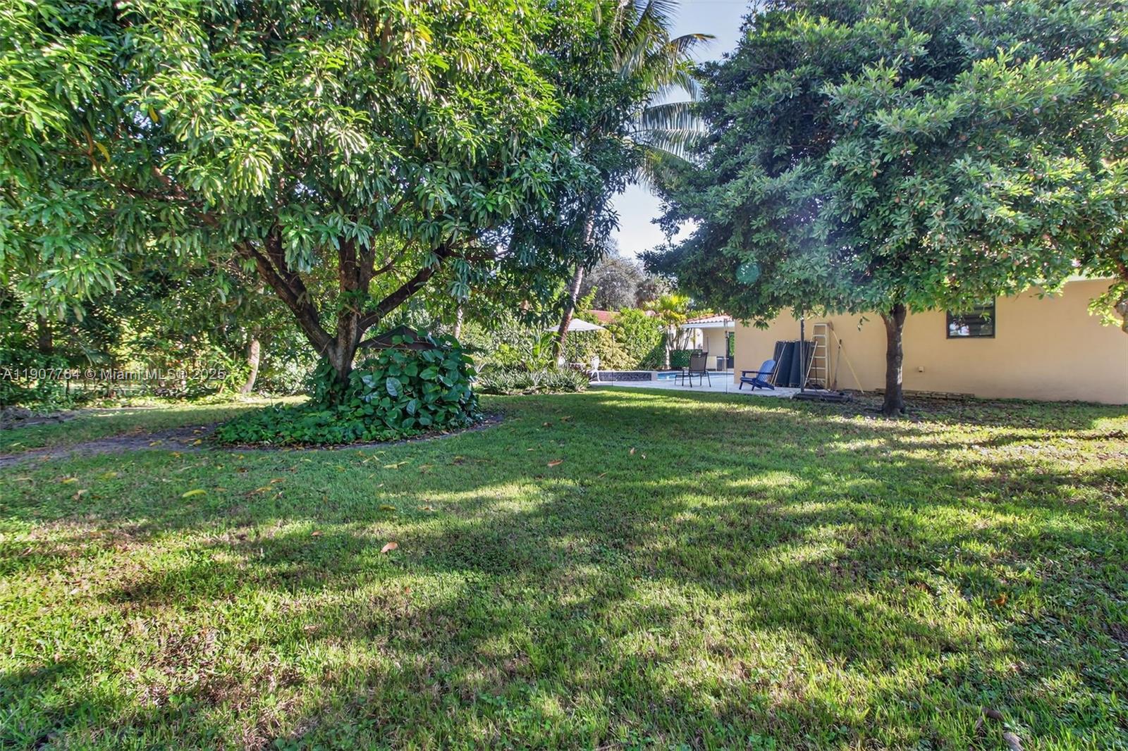 MIAMI LAKES-LAKE GLENN EL - Residential