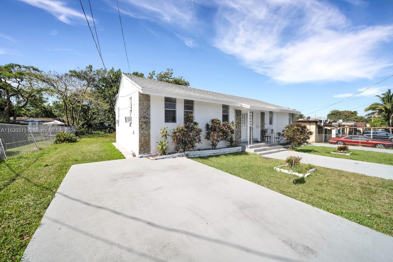 HIALEAH HEIGHTS - Residential Lease