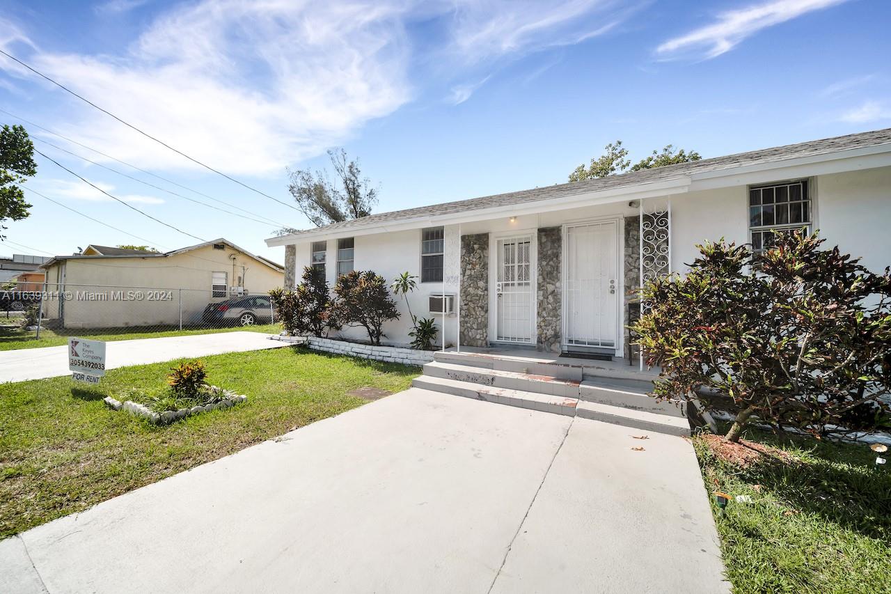 HIALEAH HEIGHTS - Residential Lease