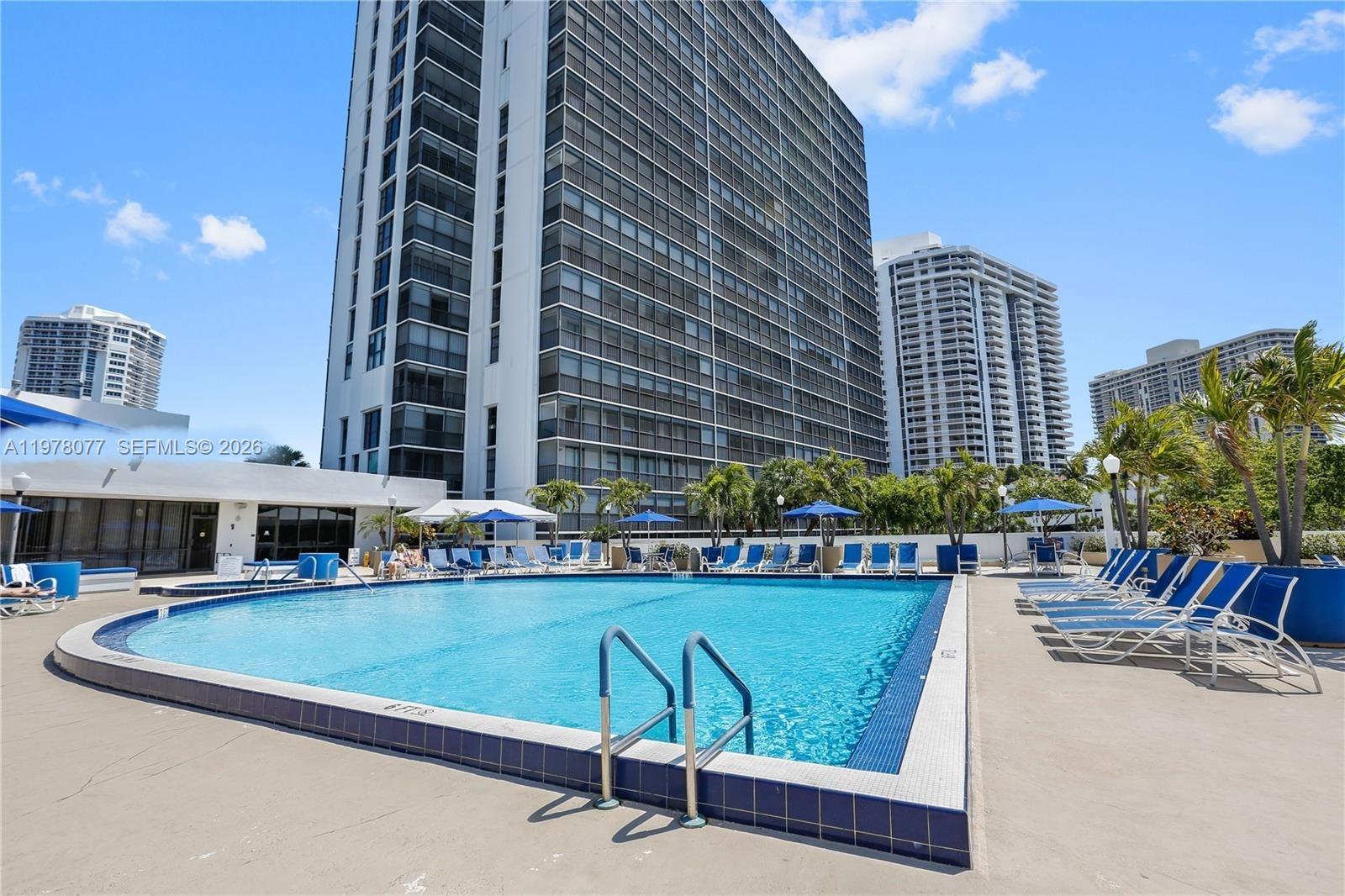 FLAMENCO CONDO TOWER I - Residential