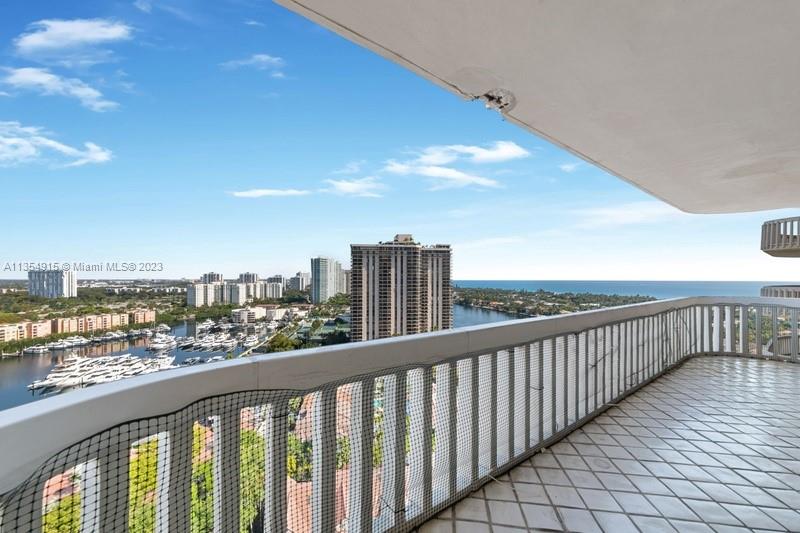 TURNBERRY TOWERS CONDO - Residential