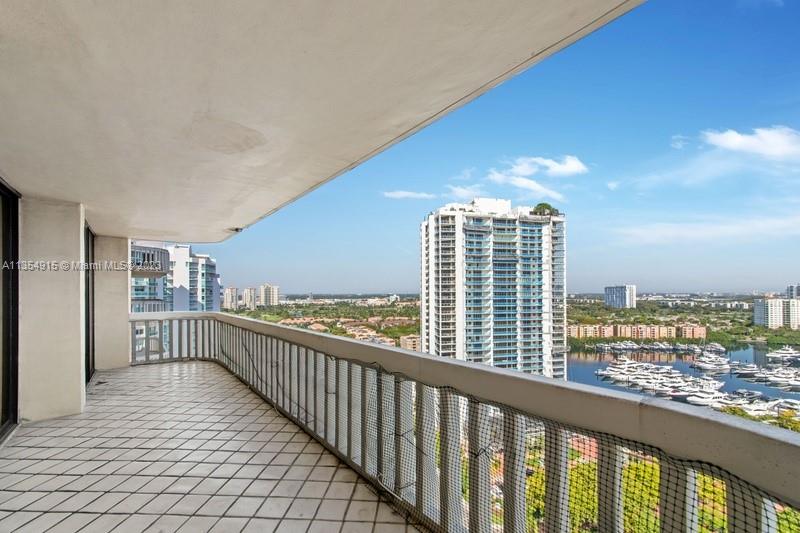 TURNBERRY TOWERS CONDO - Residential
