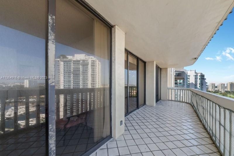 TURNBERRY TOWERS CONDO - Residential