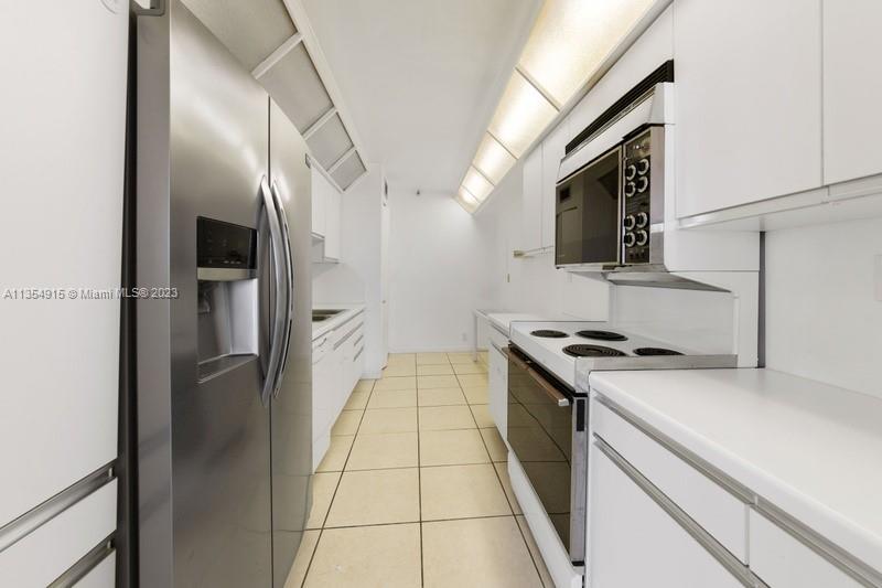 TURNBERRY TOWERS CONDO - Residential
