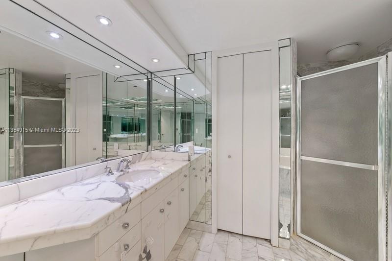 TURNBERRY TOWERS CONDO - Residential