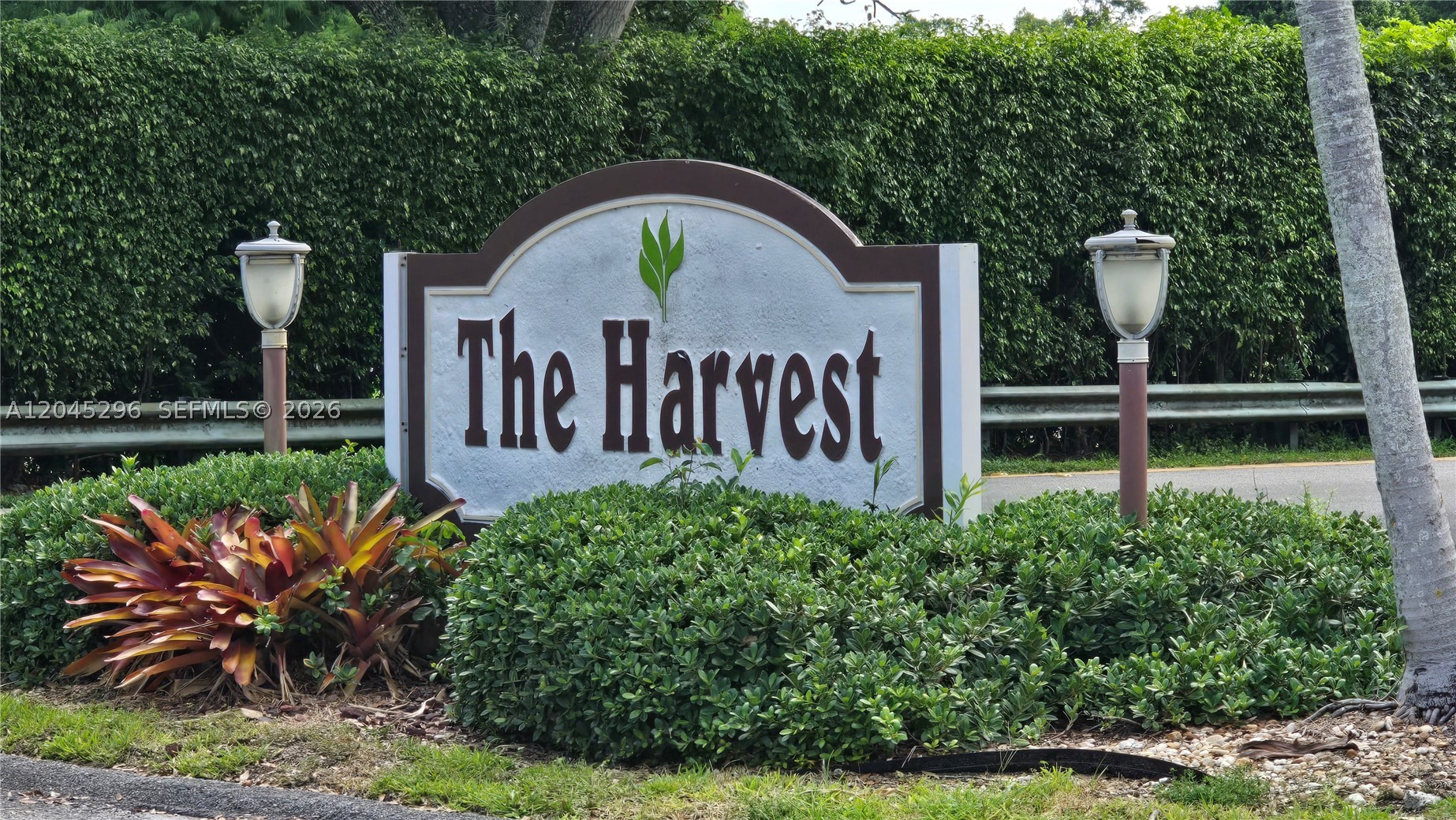 Spacious two-story condo in The Harvest community featuring two large upstairs bedrooms with walk-in closets and remodeled bathrooms. First floor includes a new kitchen with updated appliances, renovated half bath, laundry area, and open layout. Conveniently located near I-595, dining, shopping, and top schools/colleges including Nova.
