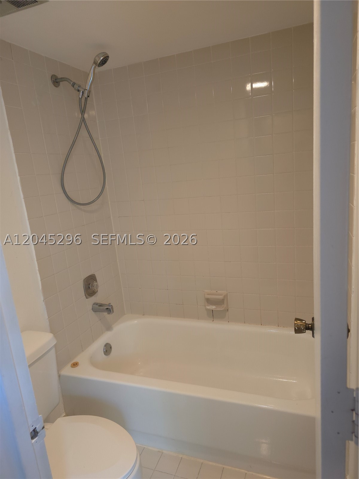 HARVEST SECTION FOUR COND - Residential Lease