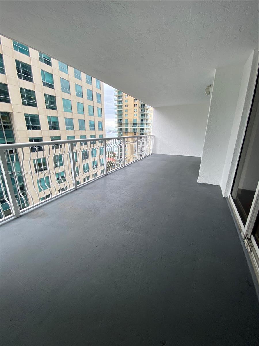 THE CLUB AT BRICKELL BAY - Residential