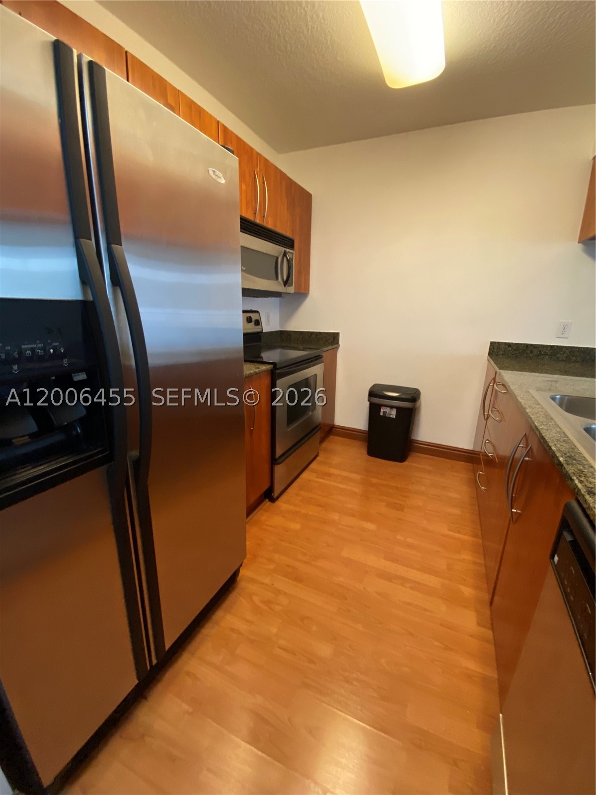 Investor-friendly opportunity in the heart of Brickell! This 1-bedroom, 1-bath residence at The Club at Brickell Bay offers a bright and functional layout with modern laminate flooring and sleek stainless steel appliances. Ideal for end-users or investors, the building permits daily short-term rentals—making it a rare find with strong income potential. Enjoy an unbeatable location just steps from Brickell City Centre, top dining, shopping, and the waterfront. Perfect as a vacation getaway or high-performing rental property.