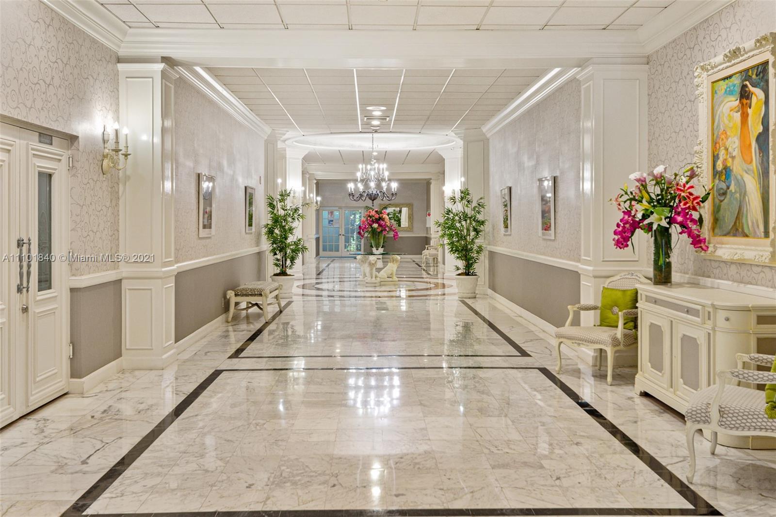 HALLMARK OF HOLLYWOOD CON - Residential