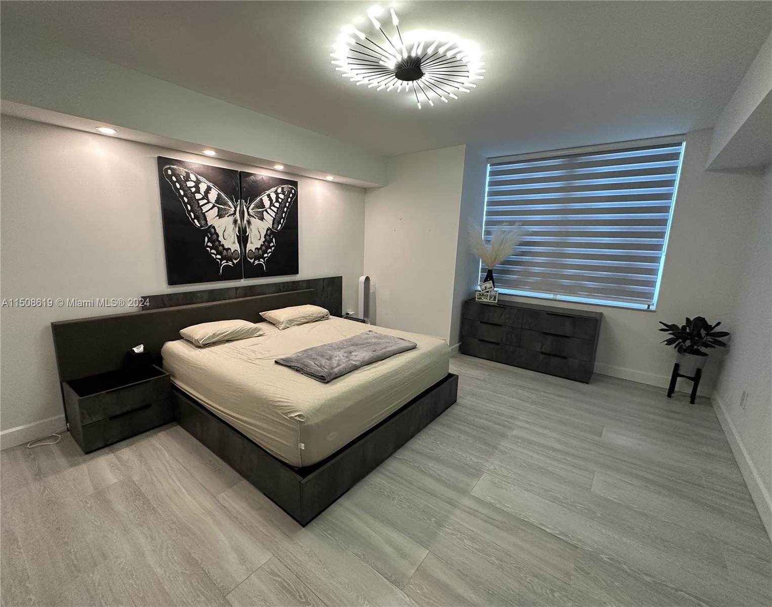 AVENTURA MARINA CONDO NUM - Residential