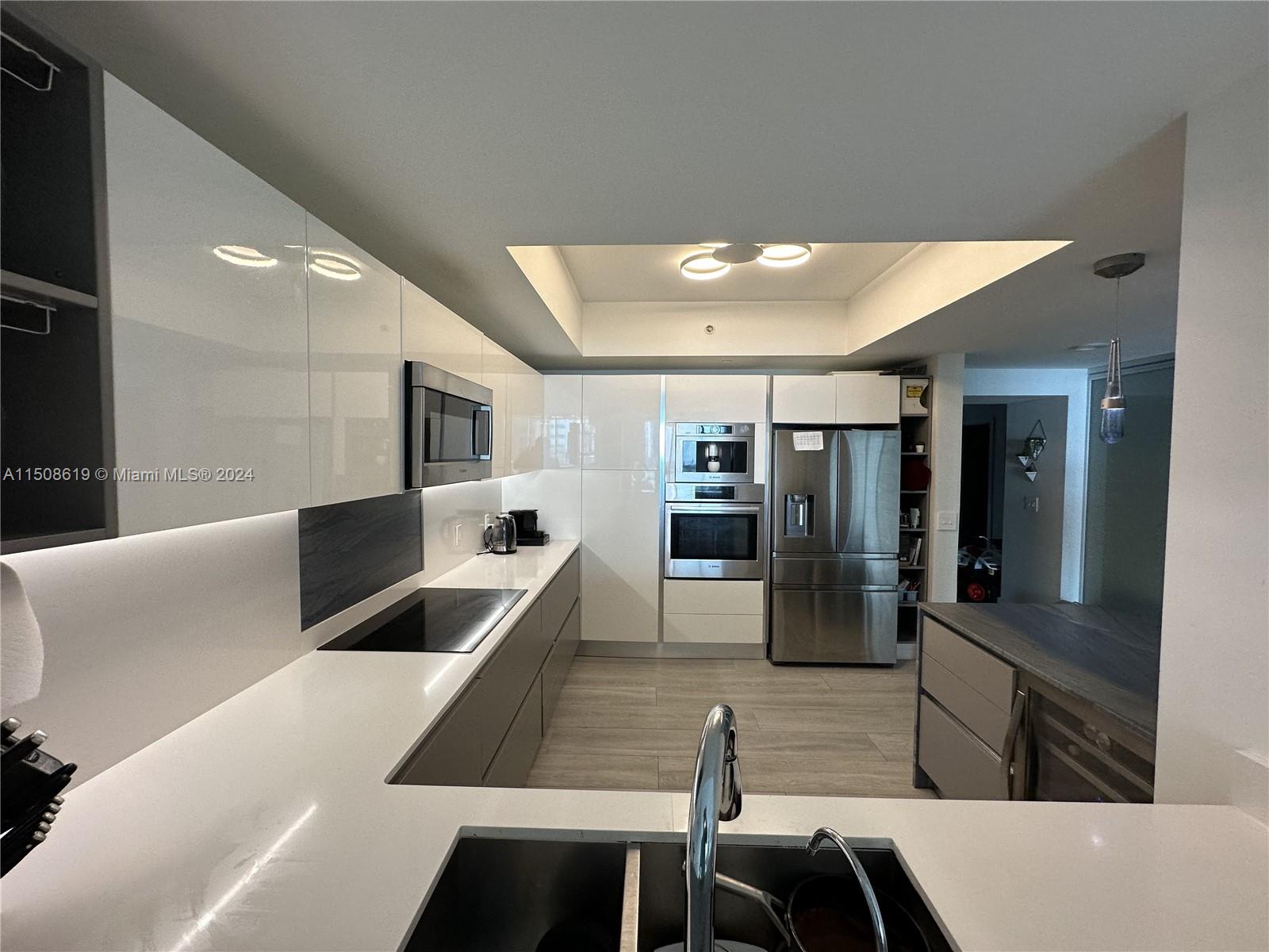 AVENTURA MARINA CONDO NUM - Residential
