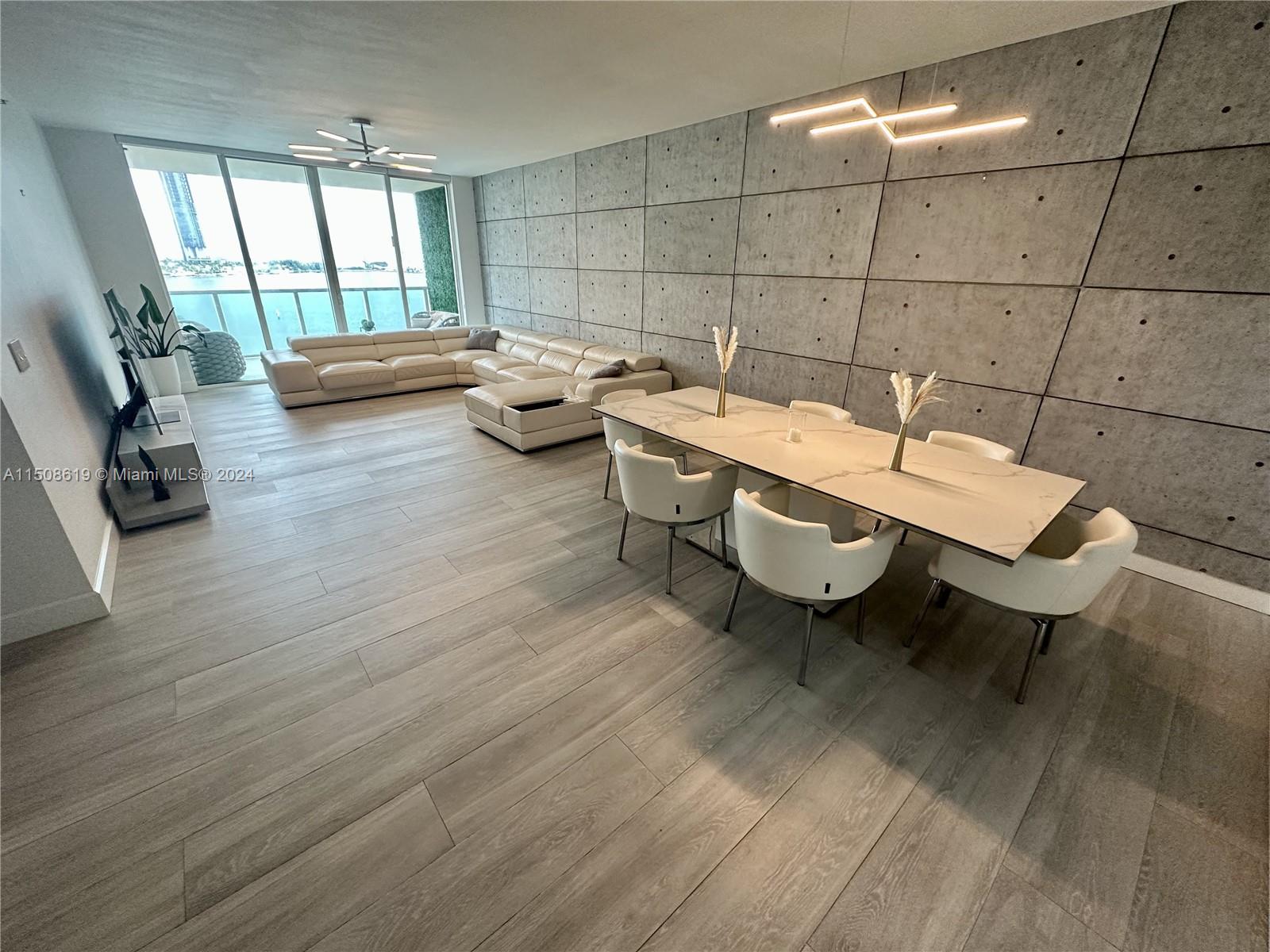 AVENTURA MARINA CONDO NUM - Residential